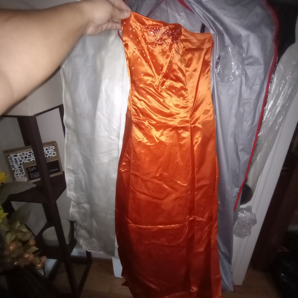 Orange With Sparkles On Front Top Part - image 3